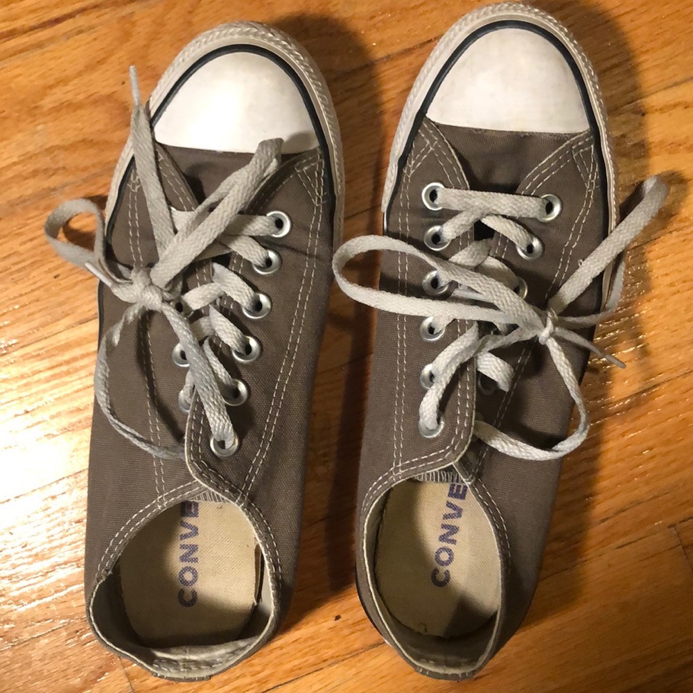 Grey converse size 7.5 Womens